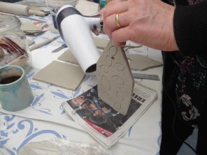 vogelhuisje van klei